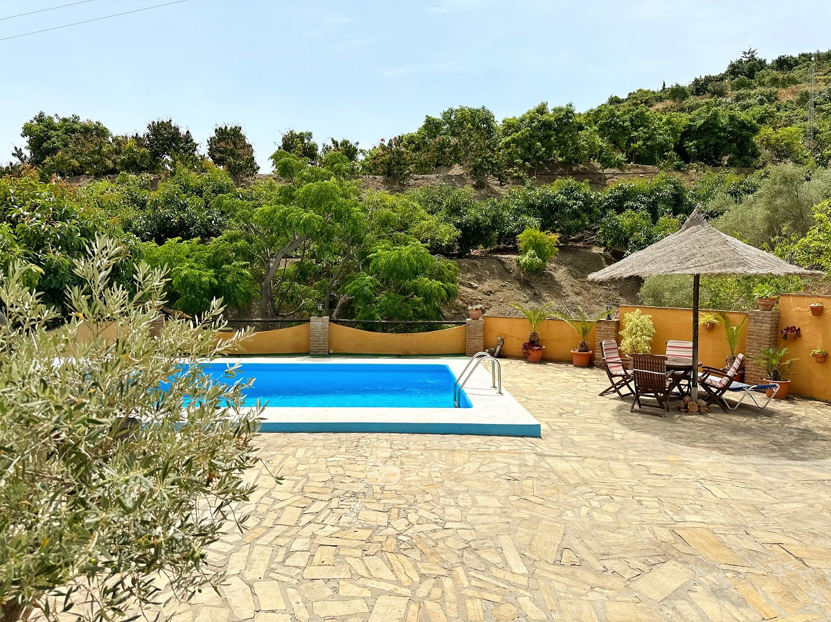 Charming Villa with Barbecue and Pool Centusur Finca Valle