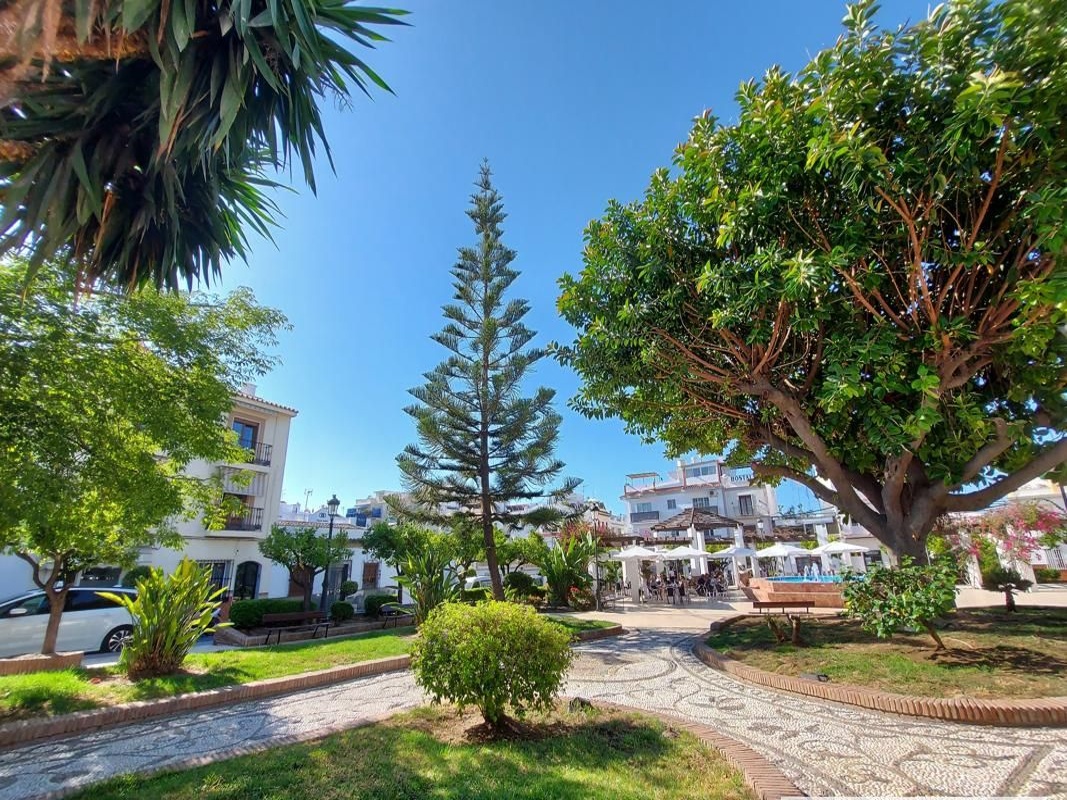 Room with Private Bathroom in Nerja Centusur Nerja B4